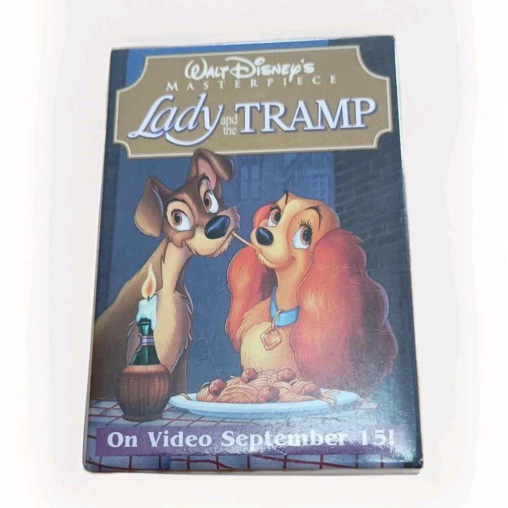Walt Disney Masterpiece Lady And The Tramp Dvd Release Promo Movie Button Pin